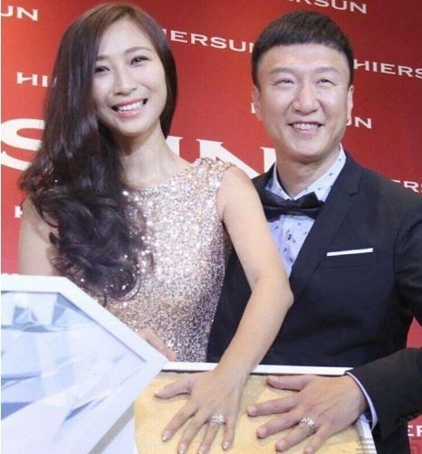 他们的老婆不是大腕儿 但却一点也不比一线女星逊色