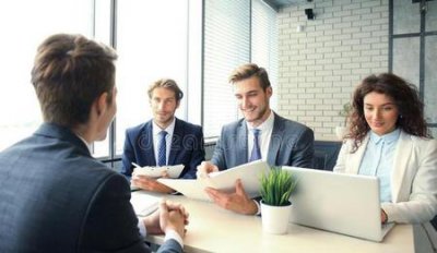 ​面试官薪资谈判技巧(谈薪资时问期望底线)