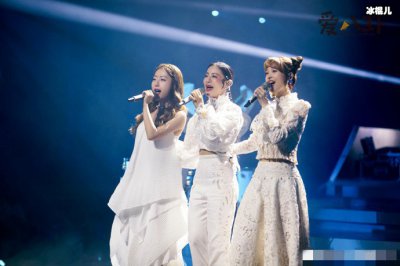 ​白冰、金莎聚首引回忆杀，网友喊话张萌快上台