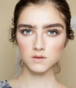 ​男士如何自己修眉(怎么修眉男生)