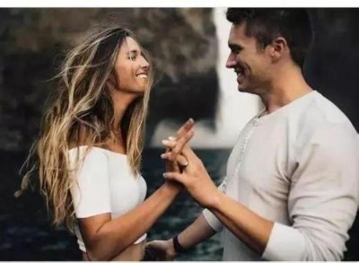 ​咋撩自己女朋友，如何把自己女友撩到腿软