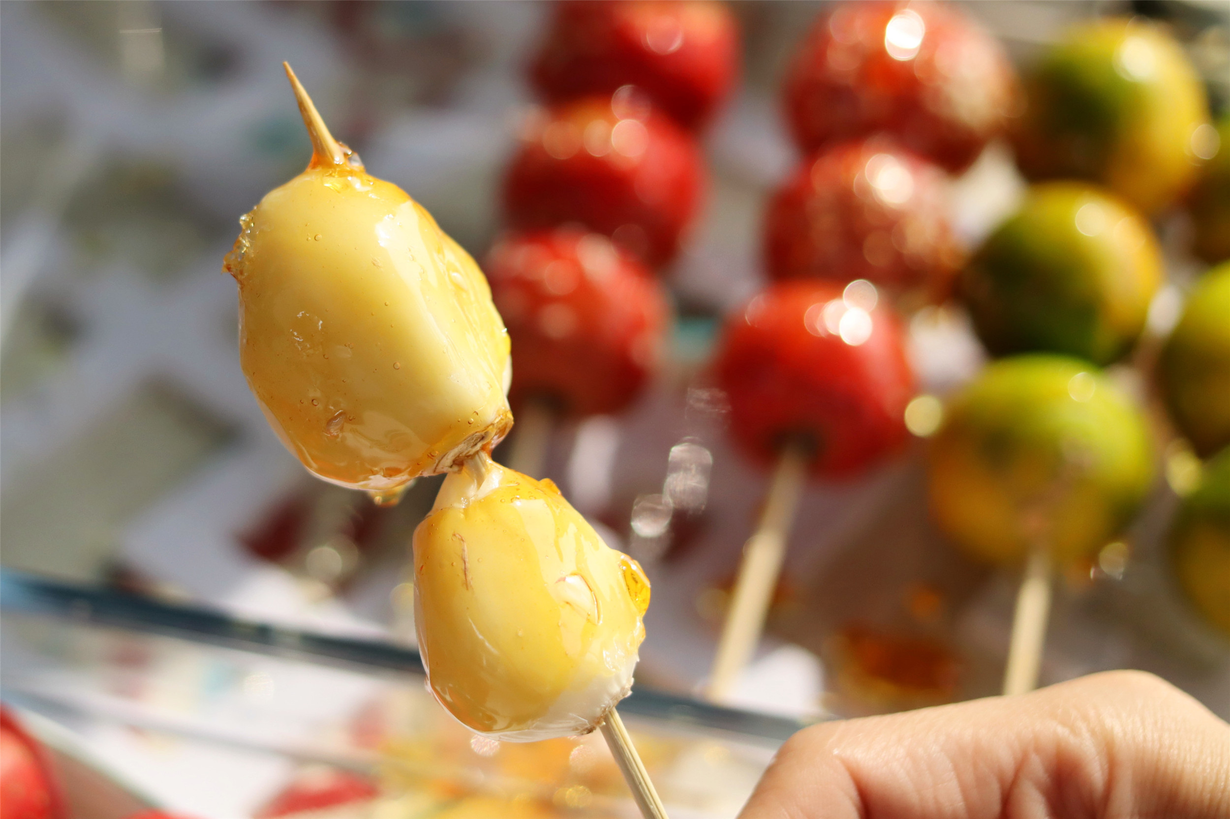 冰糖葫芦的糖浆怎么熬（掌握熬糖3步曲糖衣酥脆透亮）