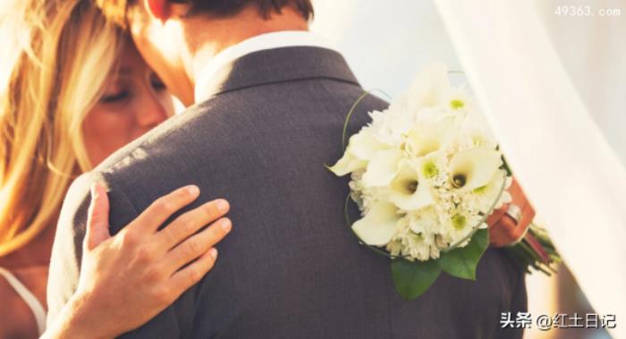 如何提升夫妻感情（增进夫妻感情的十个好方法）