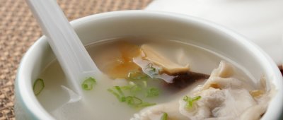 ​炖鸡需要把鸡先翻炒一下吗