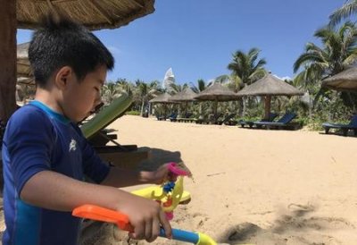 ​四岁神童弹钢琴上美国达人秀(4岁钢琴神童《野蜂飞舞》)