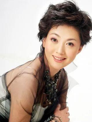 海霞主持人简历个人资料,央视查办五位主持人,本文共(2311字) 海霞主持人简历个人资料,央视查办五位主持人,本文共(2311字)