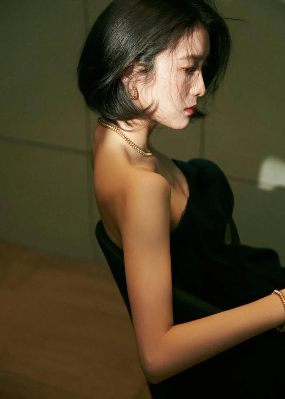 马思纯白敬亭分手原因（马思纯脚踩两只船？）