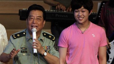 ​李双江事件，李双江承认与蒋英关系(李双江蒋英发生了什么)