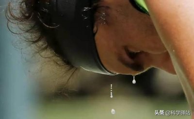 ​出汗真的可以排毒吗（大量出汗真能排出体内毒素吗）