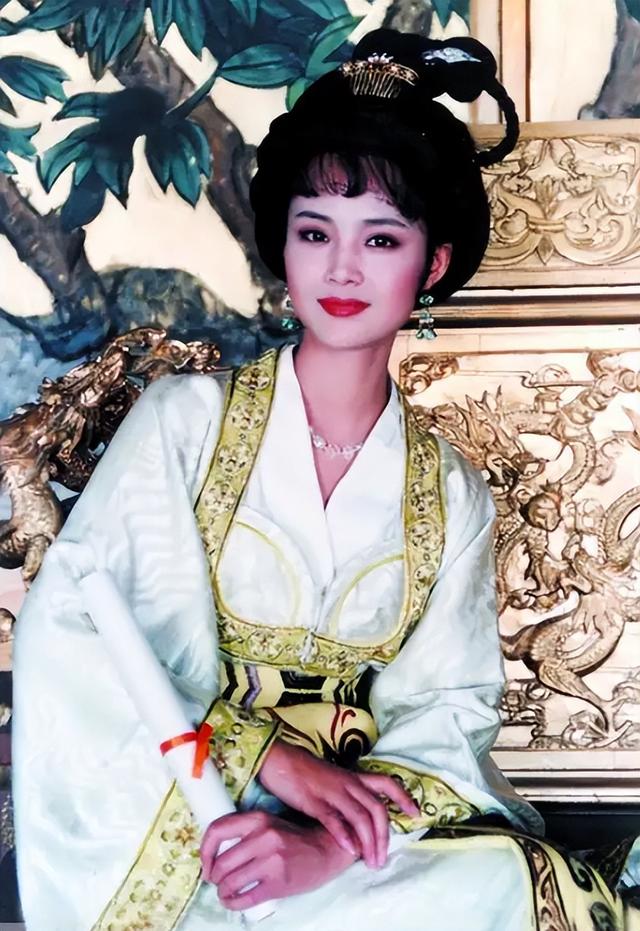 1米55以下的女演员（个个是“宅男女神”）