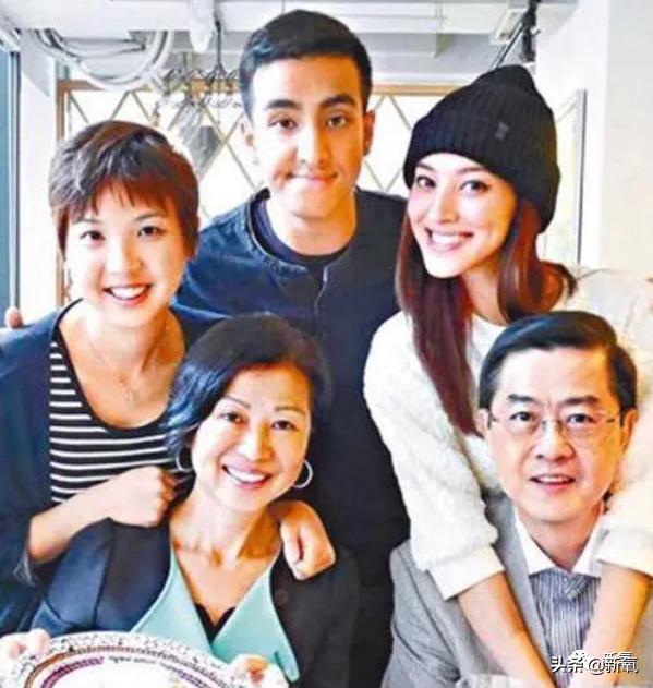 李小冉真的大（30岁开始享受老年生活）