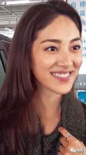 李小冉真的大（30岁开始享受老年生活）