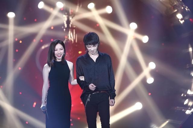 华晨宇图片（“火星弟弟”华晨宇:原生家庭伤害太深）