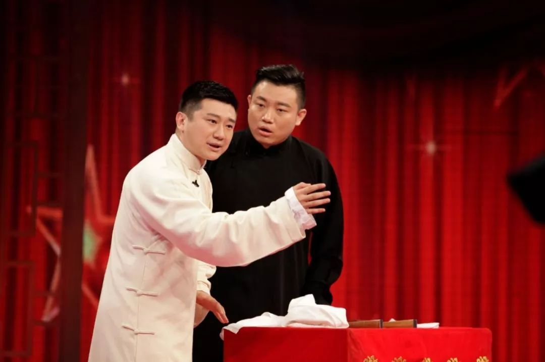 李寅飞的女友和郭德纲是什么关系,他现任女友邢珊资料本文共（1255字）