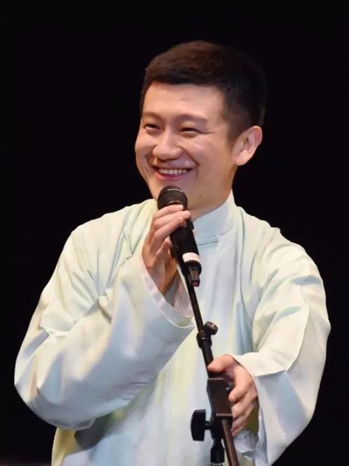 李寅飞的女友和郭德纲是什么关系,他现任女友邢珊资料本文共（1255字）