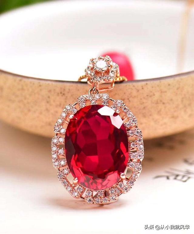 托帕石是什么宝石？和碧玺哪个值得买？