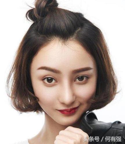 适合圆脸的短发发型女烫发(2022圆脸减龄最火短发)