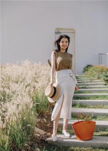 ​夏天穿裙子配什么鞋子好看（与裙子时髦又高级搭配的鞋子）