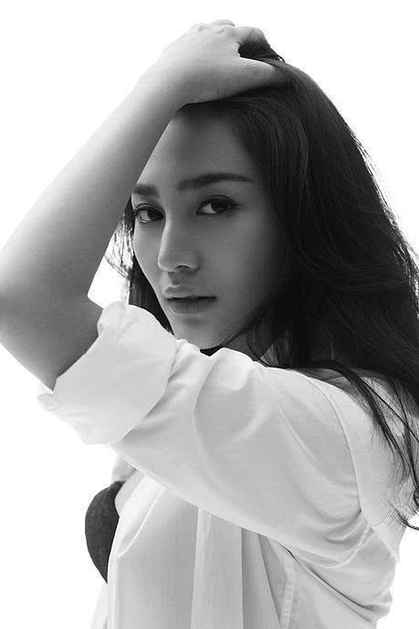 郭奕芯个人资料写真作品