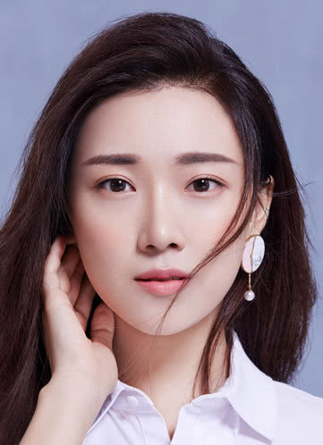 菅纫姿个人资料写真作品