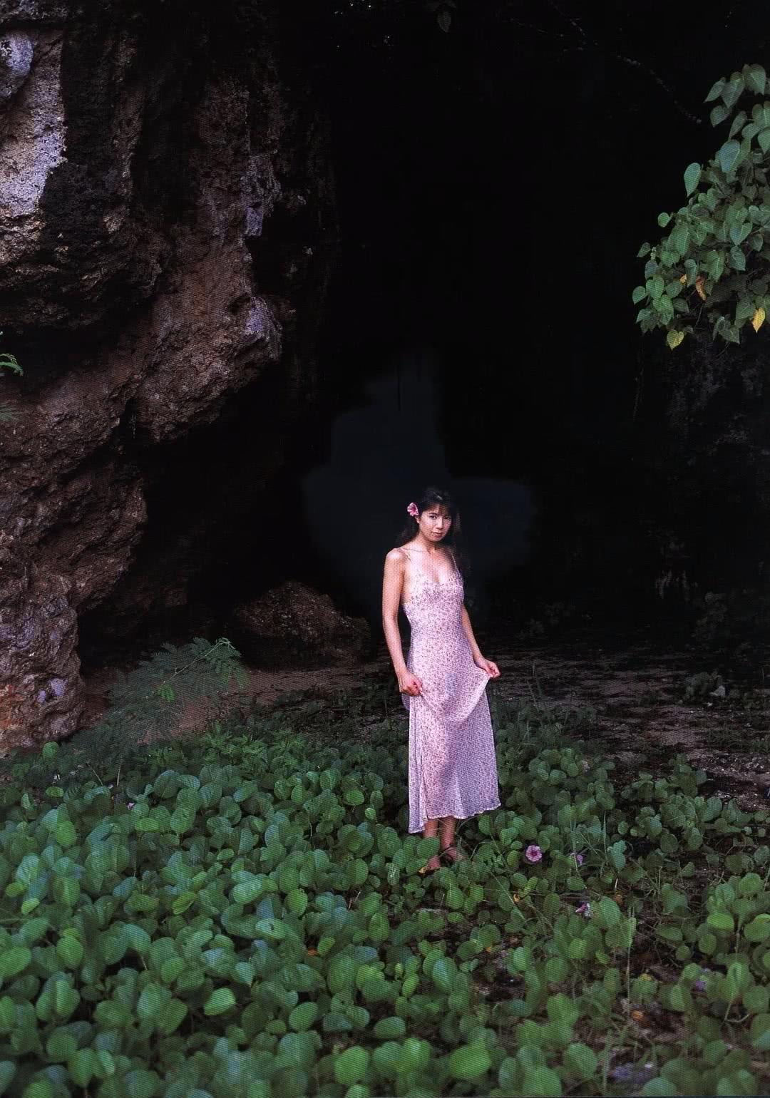 樱树露依个人资料写真作品