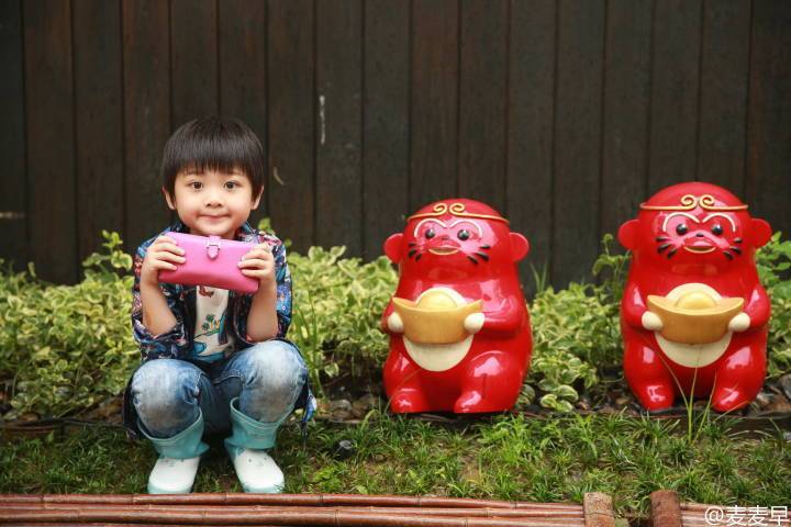 彭子苏个人资料写真作品