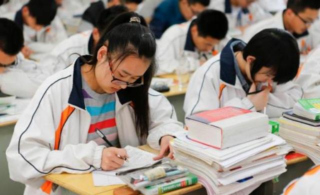 2022年中考要多少分才能上高中(2022年中考学生要考)(1)