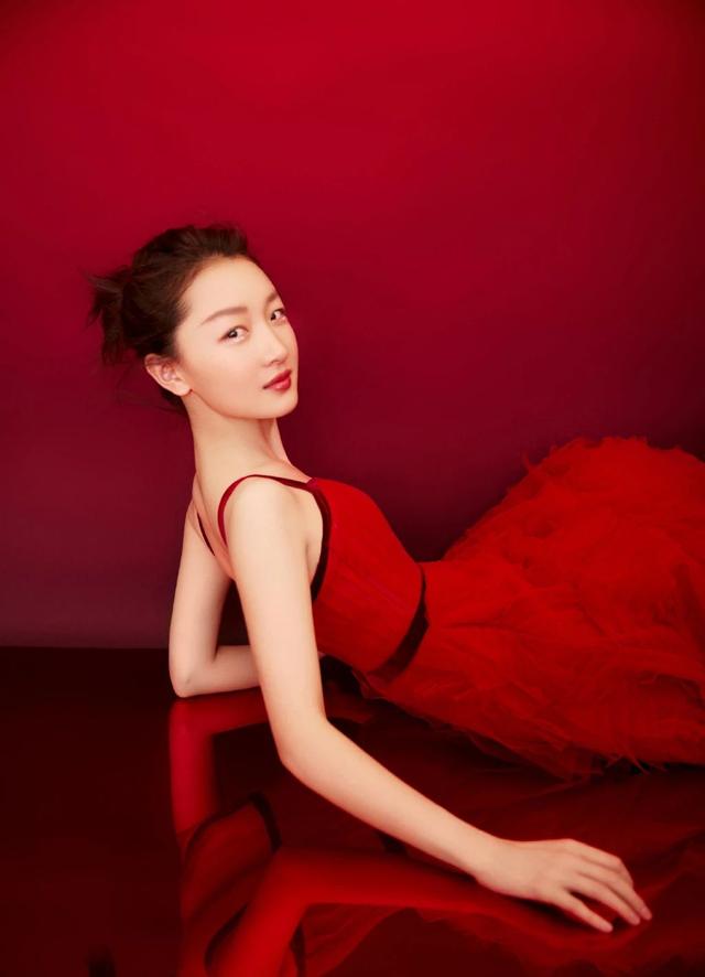 周冬雨获得过多少次影后(再次入围影后提名)(7)