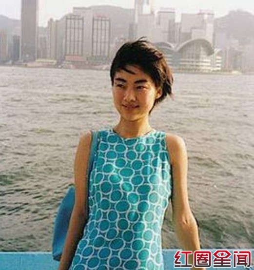 康辉老婆是谁家庭背景很有钱吗 康辉妻子刘雅洁素颜照片欣赏