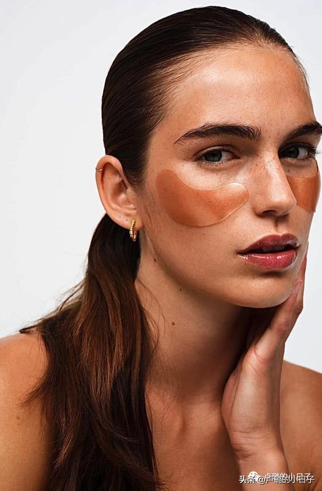 杨紫琼22岁到56岁（杨紫琼60岁生日公开包包里的秘密）(52)