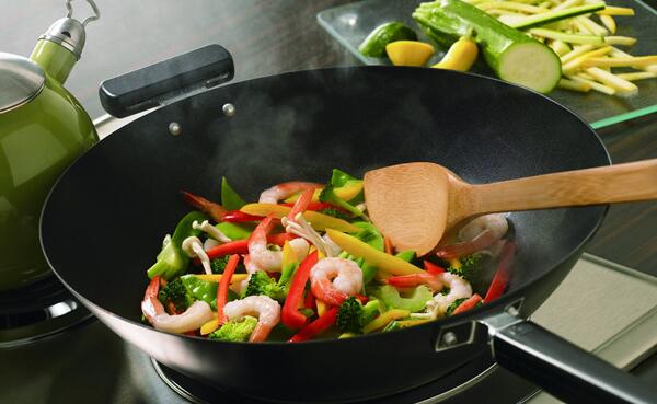 炒菜放冰箱4天可以吃吗,不可以吃(会导致急性胃肠炎)