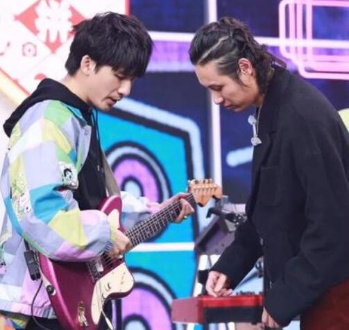 天天向上越琢磨乐队成立的是哪一期