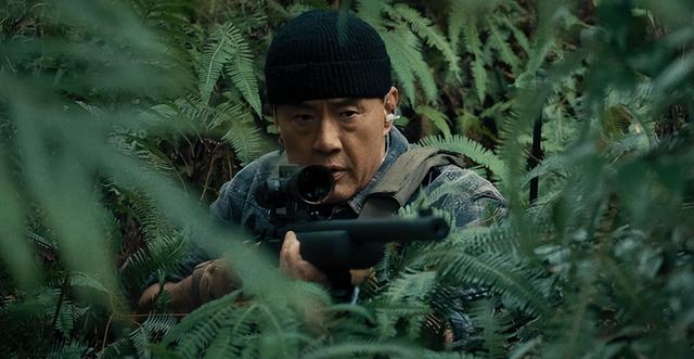 于荣光所有电影大全（投资仅850万翻拍战狼）(6)