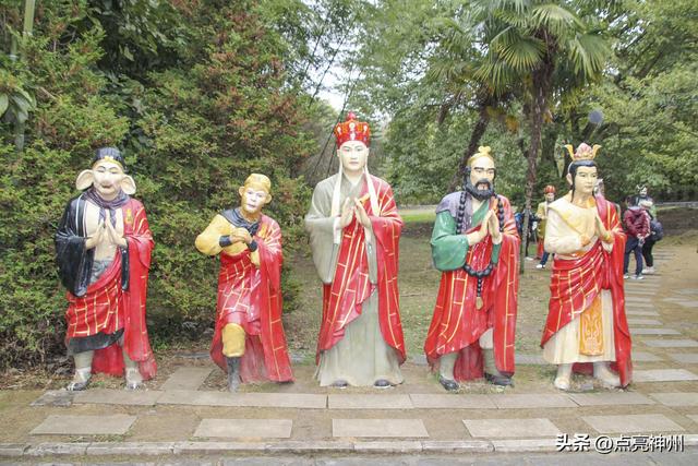 贵州必去的旅游景区排名前十（贵州最值得游的5个AAAAA级景区）(4)