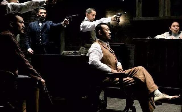 姜文十多年前一部著名的文艺电影（独具特点的导演姜文）(1)