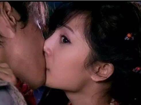 刘恺威和杨幂主演的所有电视剧（刘恺威把女主角吻出血）(8)