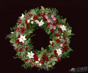 ​梦见花圈是什么预兆（梦见花圈具体是什么预兆）