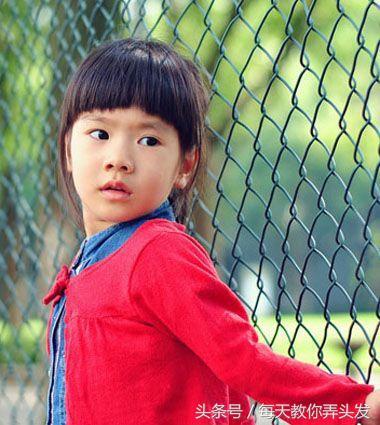 简单又适合小学生的发型（12款小学生简单可爱的好看发型）(1)
