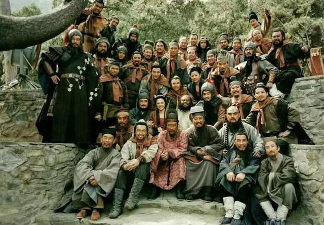 李亚鹏的笑傲江湖怎么样（李亚鹏和他的笑傲江湖）(5)