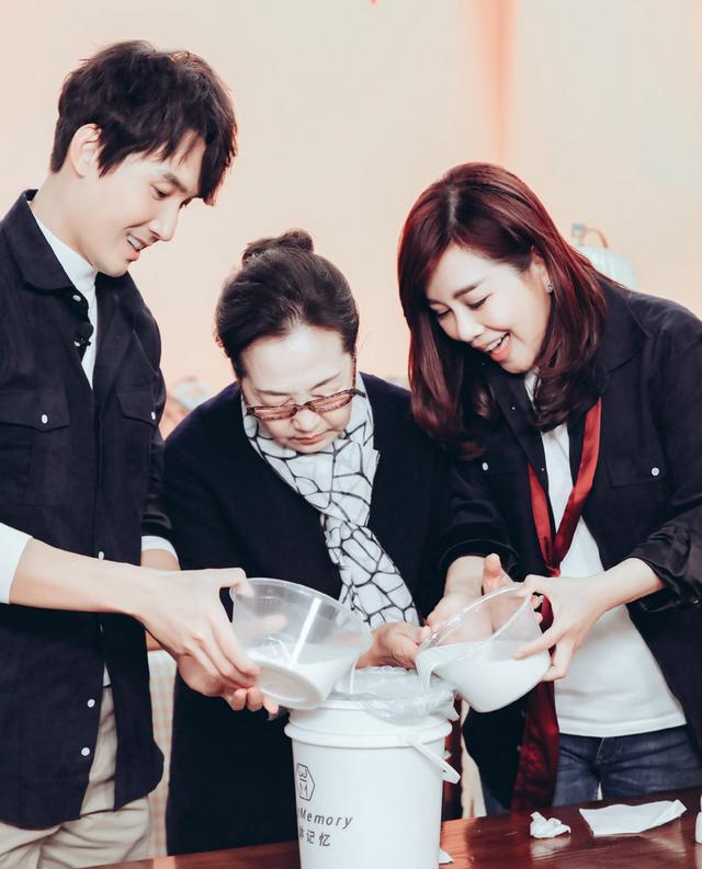 陈松伶上节目说自己不能生育（陈松伶因为不能生育被婆婆刁难）(2)