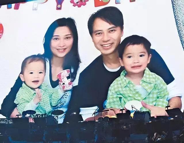 李克勤卢淑仪2006年结婚（李克勤娶香港小姐）(18)