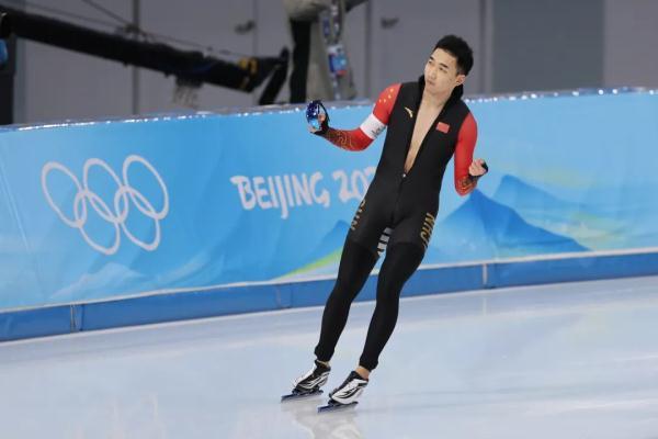 冬奥会夺冠瞬间高亭宇（夺冠破奥运纪录）(5)