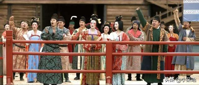 张若昀吴刚拍摄花絮：张若昀戚薇领衔(2)