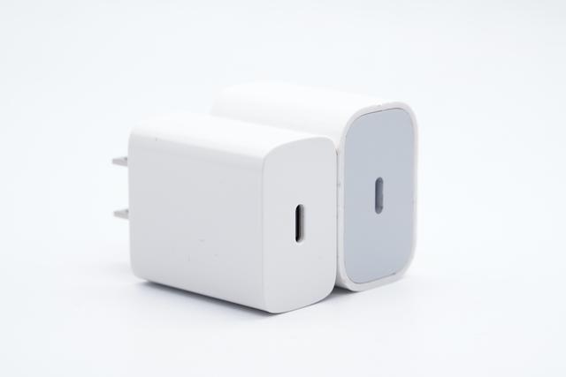 苹果12的充电器是怎样的（苹果12充电器详细参数）(8)_