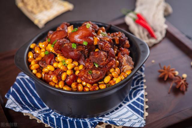 怎么炖猪蹄软烂不腻好吃（教你简单好吃的做法）(2)