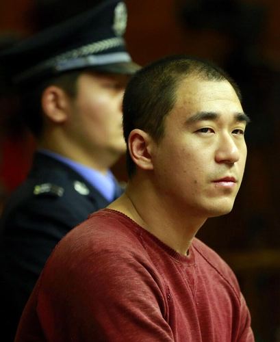 张默被拘留了吗（媒体看守所外等候未见其人）