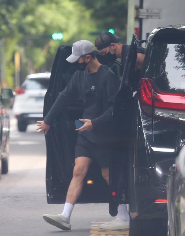 联袂陈柏霖柯震东共拍微电影（解锁陈柏霖金手指的过人之处）(8)