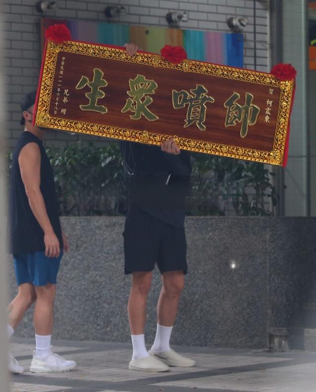 联袂陈柏霖柯震东共拍微电影（解锁陈柏霖金手指的过人之处）(10)