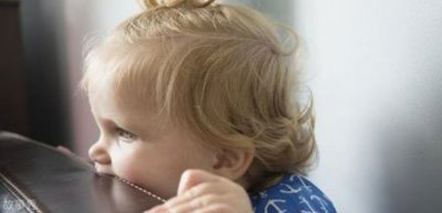 ​一口咬定打一字