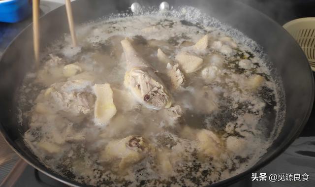 怎么炖鸡汤好吃又嫩又入味（这样炖鸡汤好吃）(6)